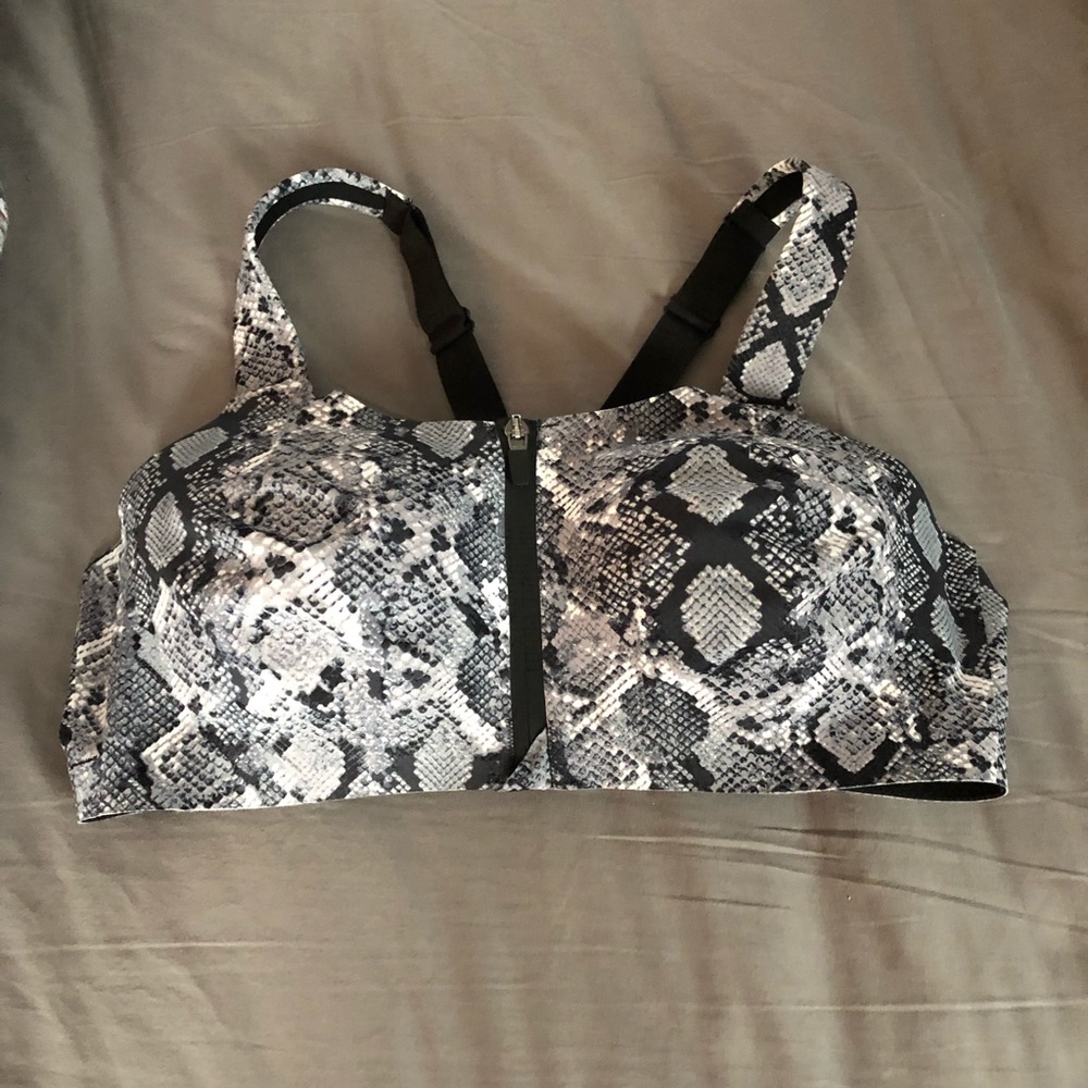Victoria Secret Incredible Knockout Ultra Max